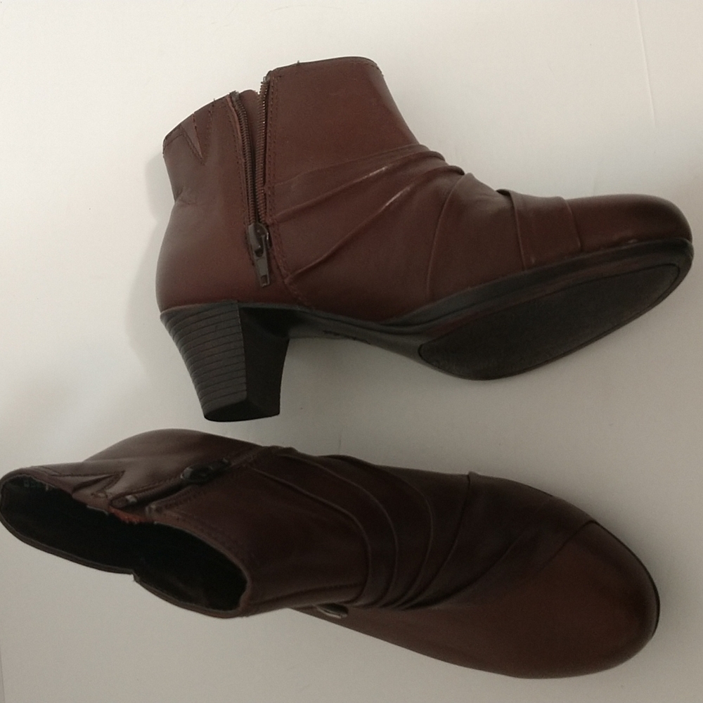 Brown Leather Easy Spirit Ankle Boots sz 6.5